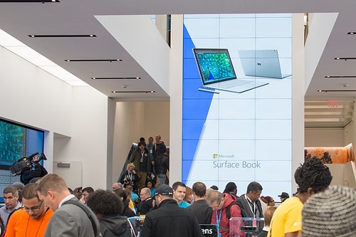 Microsoft New York’taki Yeni Ana Mağazasının Kapılarını Açtı