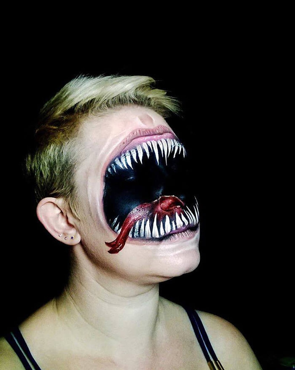 Makyaj Sanatçısı Nikki Shelley'den Beyin Bulandıran 23 Cadılar Bayramı Maskesi