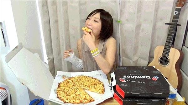 4. Düşünsenize kutu kutu pizza yiyorsunuz ve kilo almıyorsunuz.