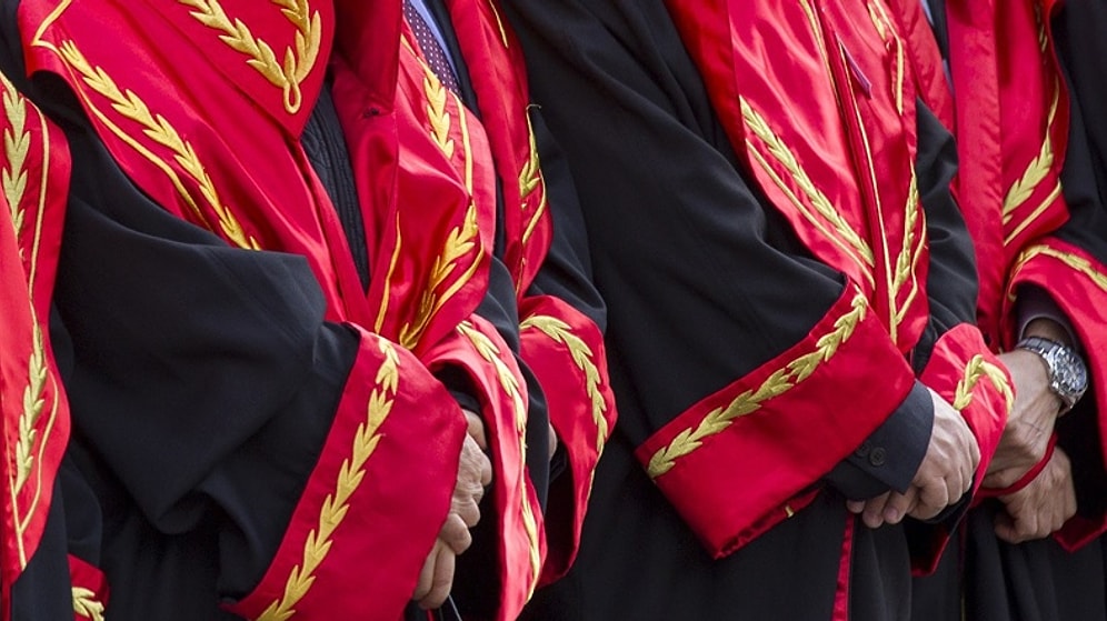 Yurt Dışına Çıkmak İsteyen Savcının Pasaportuna El Konuldu