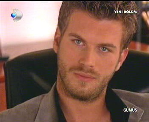 Kıvanç Tatlıtuğ