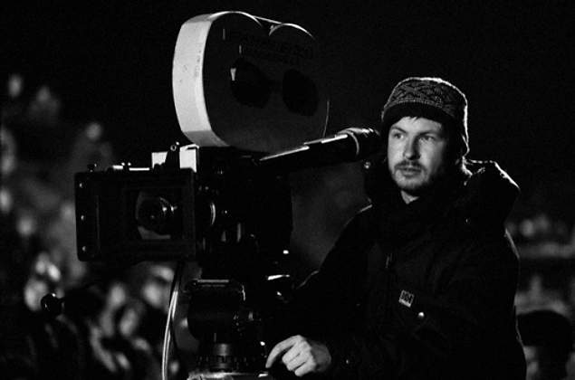 "Tarkovski neden muhteşemdir, açıklamak çok zor; ama benim için filmlerini izlemek vahiy gelmesi gibi bir şeydir."