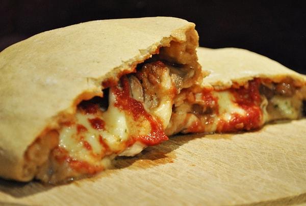 9. İtalya denilince akla gelen ilk şey pizza! Ama bu biraz değişik hali.