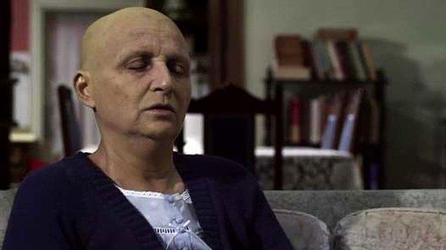 Çalışkur Türkan Saylan'ın hayatının anlatıldığı "Türkan" filmi için zaten kısa olan saçlarını tamamen kazıttı.