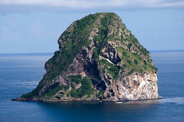 13. Elmas Kayası, Martinik