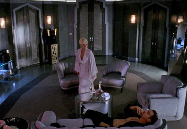 3. Когда она сыграла свою лучшую партию в халате.