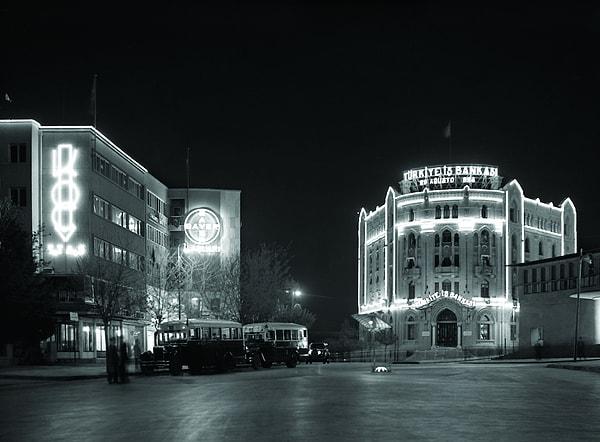 40. Ulus Meydanı gece, 1940'lı yıllar