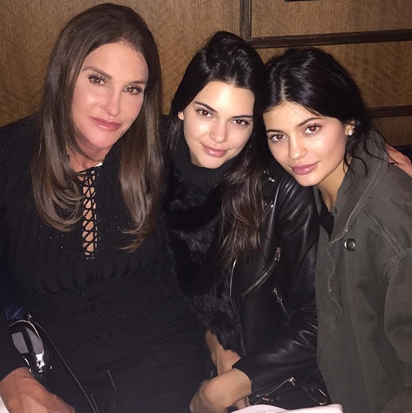 8. У Дженнерсов был семейный вечер.