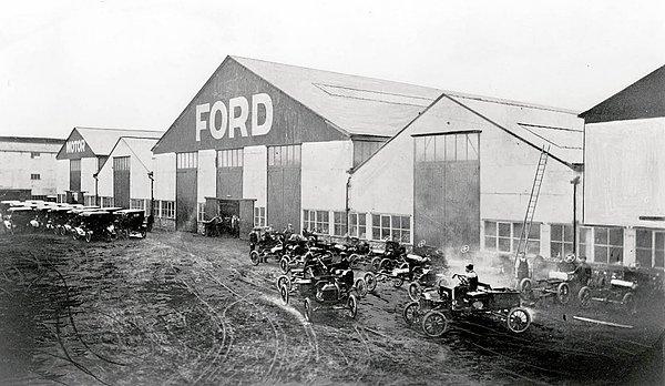 5. Henry Ford’un, fabrikalarında çalışan işçilerin gündelik ücretlerine %100 zam yapması
