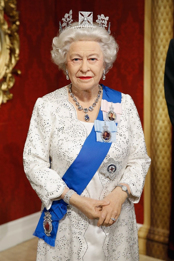 7. Когда босс твоего босса нагрянул с проверкой, и ты стараешься изо всех сил выглядеть безупречно.