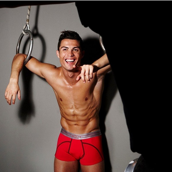 12. Потом он решил попробовать себя в новом виде спорта.