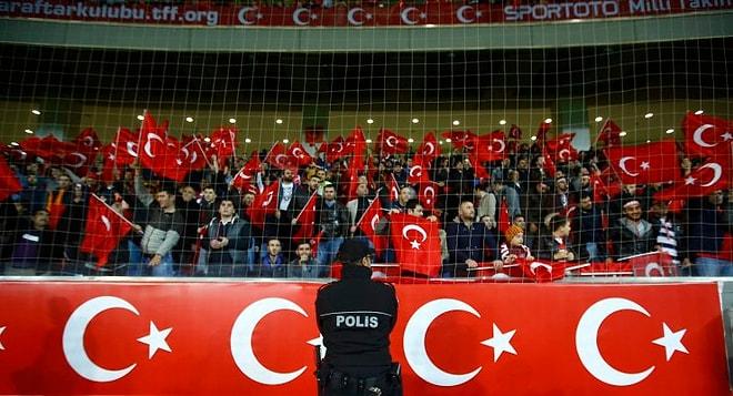 Türkiye - Yunanistan Maçında Paris İçin Yapılan Saygı Duruşu Islıklandı