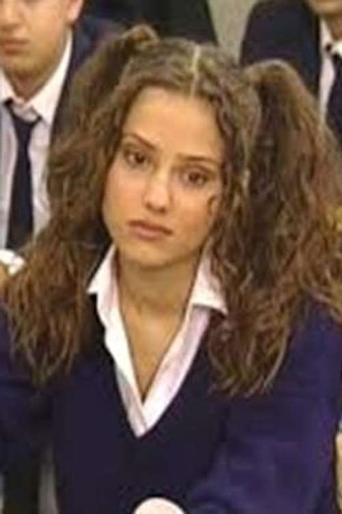 Nehir Erdoğan (Pelin)