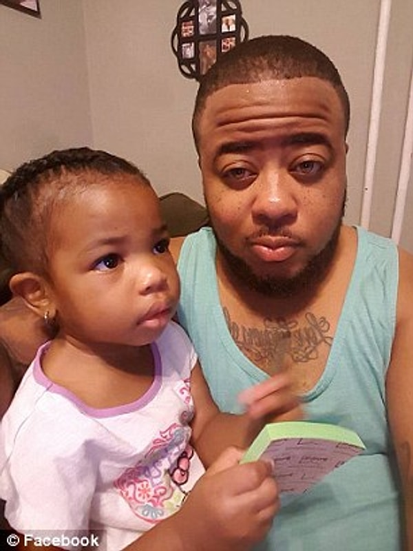 Позже ребята сыграли скромную свадьбу