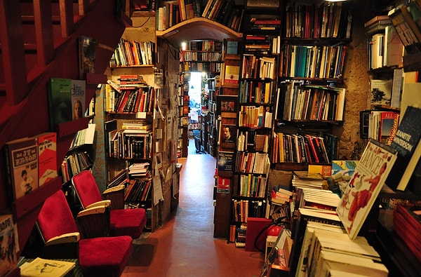 11. Книжный магазин Shakespeare & Company, Париж, Франция