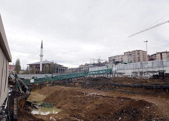 Mühürlenen İnşaatın Vinci Parka Düştü: 2 Ölü