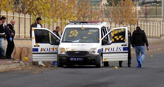 'Cuma günü polislere yapılan saldırıda 1 terörist ölü ele geçirildi, 3 polis yaralandı'