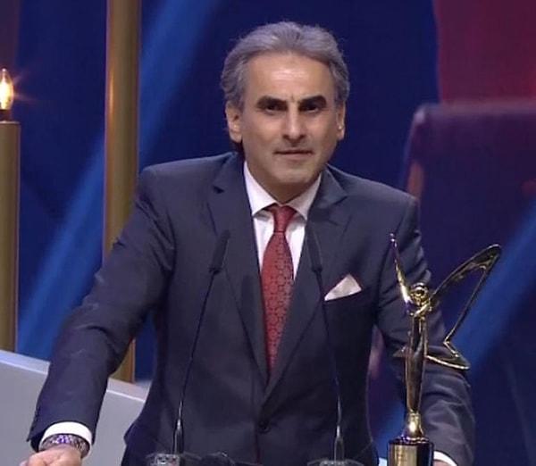 En iyi erkek haber sunucusu : Fatih Portakal
