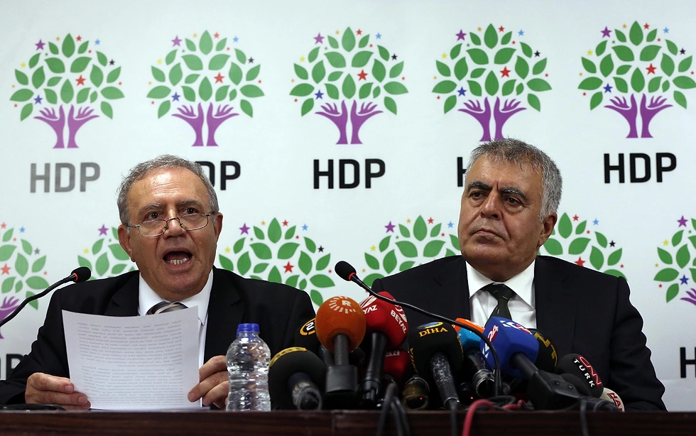 22 Eylül - HDP'li Bakanlar Seçim Hükümetinden İstifa Etti