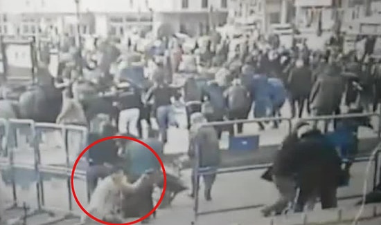 Diyarbakır Sur'da Polise Ateş Açan Kadın Terörist Öldürüldü