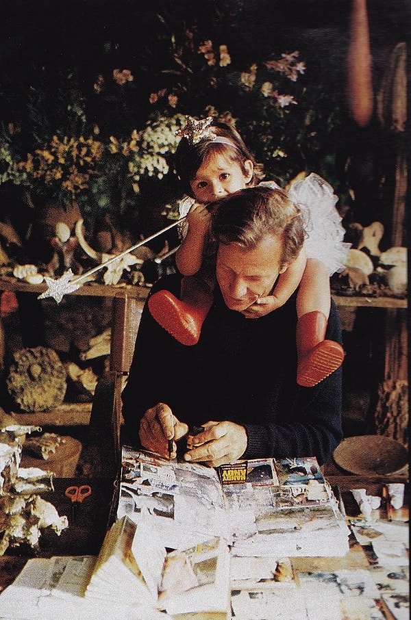 24. А ты – милейшая фея, разместившаяся на его плечах