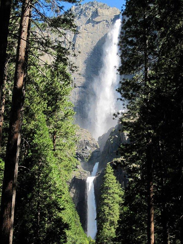8. Yosemite Şelaleleri, ABD