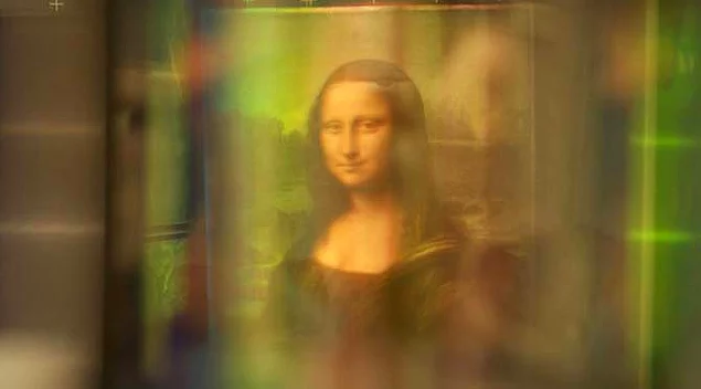 Mona Lisa, 1911 yılında Louvre Müzesi'nden çalınmasının ardından dünyanın en ünlü tablosu hâline gelmiştir.