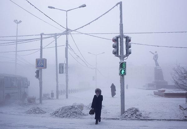 1. Amos Chapple yolculuğuna Rusya'nın kuzeydoğusundaki Sakha bölgesinde yer alan Yakutsk'ta başlamış. Burası dünyadaki en soğuk başkent olarak kabul ediliyor.