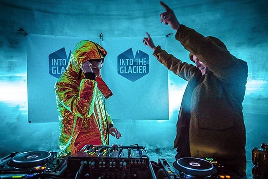 Новый формат вечеринок: зажигаем в исландской пещере изо льда!