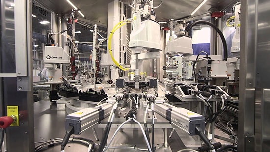 Valve'in Steam Kontrolcüsü Fabrikası Kapılarını Halka Açtı