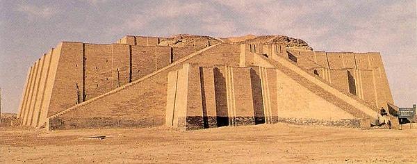 15. Din deyip de, Zigguratlara değinmemek olmaz..