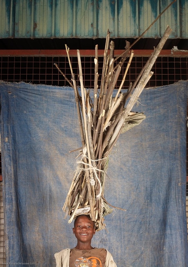 Это посвящение тем этносам, чья жизнь не отличается легкостью, но где улыбка и смех украшают существование.