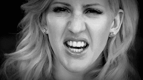 Ellie Goulding, ''Grinin Elli Tonu'' filminde gönülleri fetheden ''Love Me Like You Do'' adlı şarkısını İsveçli müzisyen Tove Lo ile birlikte yazdı.