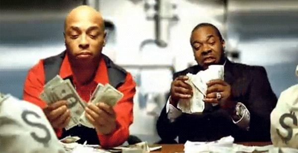 24. Когда наступает такой долгожданный день зарплаты.