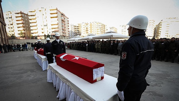 Şehit Polisler İçin Diyarbakır'da Tören Düzenlendi