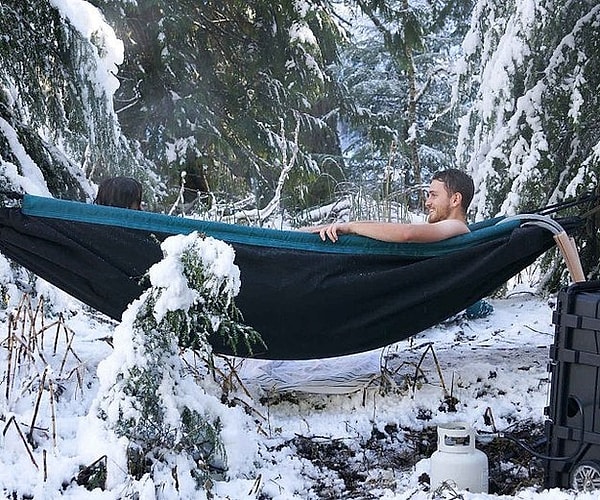 23. До абсурдного дорогая ванная-гамак.