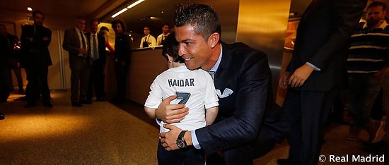 Ronaldo'dan Ailesini IŞİD Saldırısında Kaybeden Lübnanlı Çocuğa Sürpriz