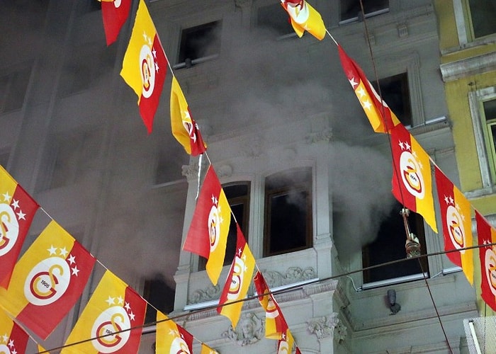 İstiklal Caddesi'deki GS Store'da Yangın