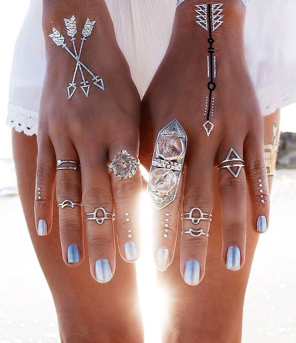 8. Металлические тату