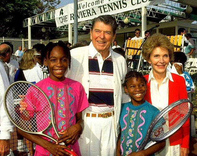 18. Serena ve Venus Williams, eski Amerikan başkanı Ronald Reagan ve eşi Nancy ile. 1990.