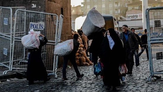 Sur İlçesi Gazi Caddesi'nde Sokağa Çıkma Yasağı Kaldırıldı