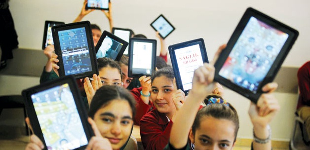 Öğrencilerden Satılık Fatih Projesi Tableti Öğrencilerden Satılık Fatih Projesi Tableti