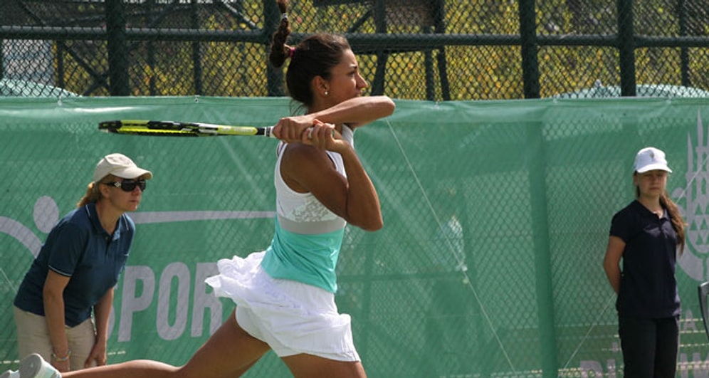 Çağla Büyükakçay ve İpek Soylu, 2016’ya Galibiyetle Başladı