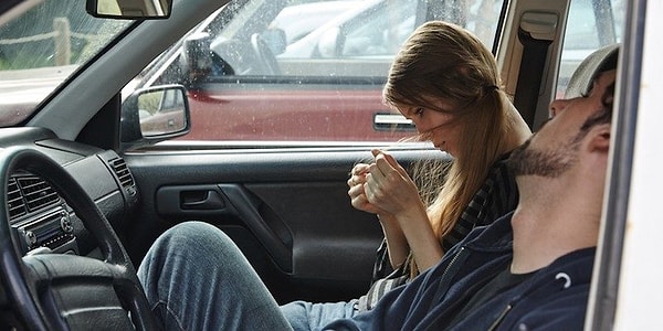 6. Если мы спрашиваем, что случилось, а вы отвечаете "ничего", то мы так и будем себя вести — как будто ничего не случилось.