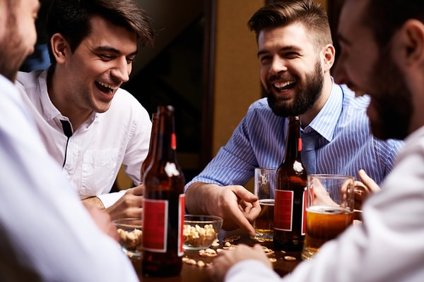 9. Пиво меня интересует также, как тебя женские сумочки.