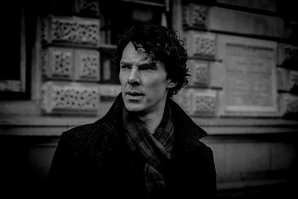 Dedektifliğin kitabını yazdın, Sherlock yanında halt etmiş!