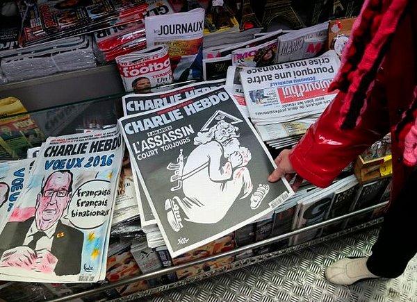 İşte Fransa'nın dört bir yanından Charlie Hebdo'nun yıldönümü sayısını okuyanlar: