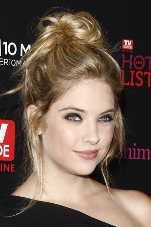 Sindirella / Ashley Benson