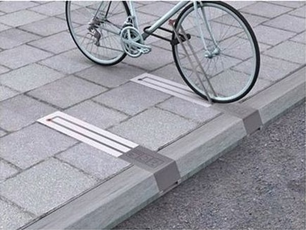 28. Приспособление на велопарковке для экономии пространства...