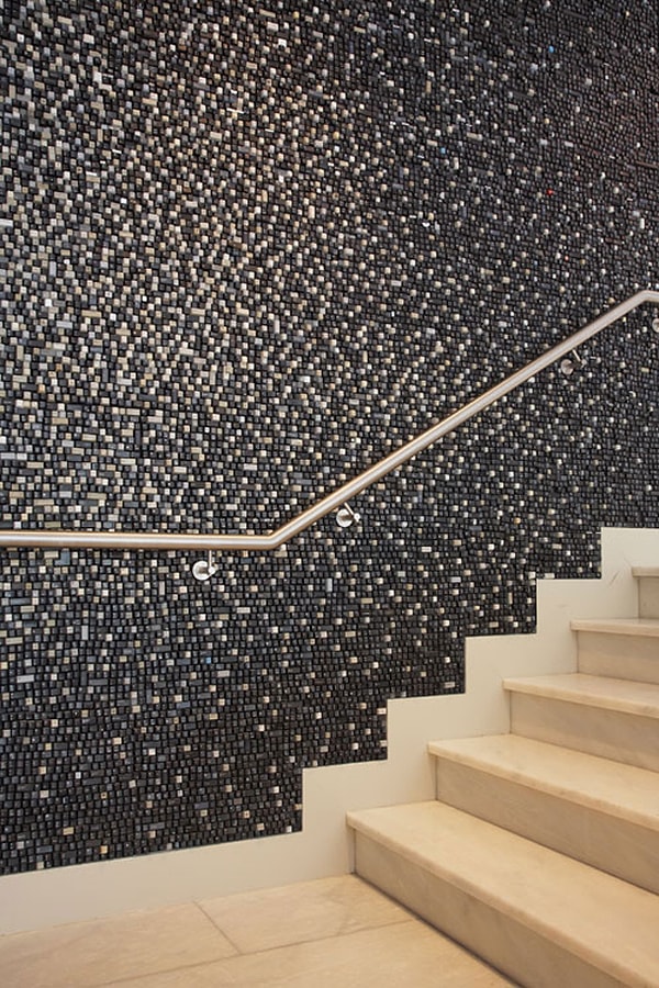 8. Клавишная стена. Как вам такая идея для интерьера?